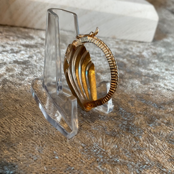 Vintage Gold Clam Shell Scarf or Bead Strand Clip - Picture 4 of 5